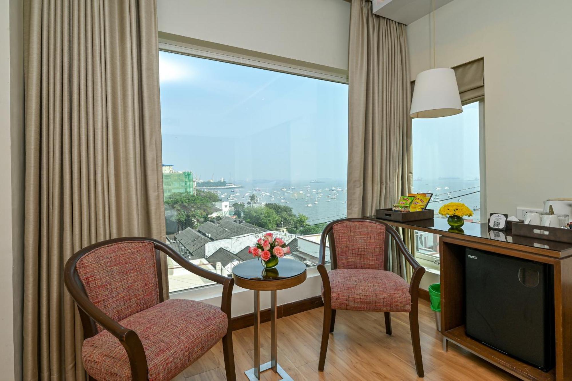 Fariyas Hotel Mumbai , Colaba Exterior foto