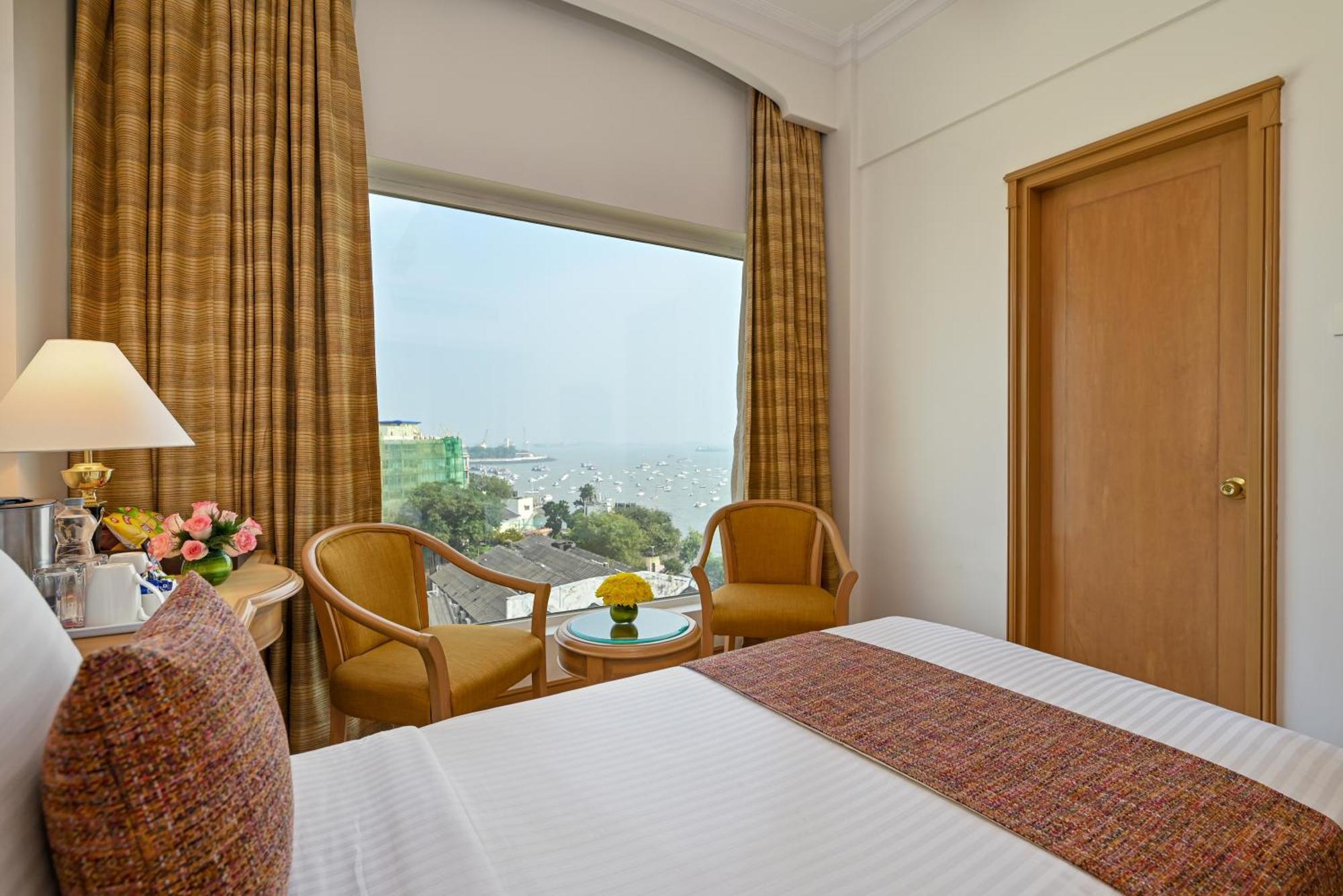 Fariyas Hotel Mumbai , Colaba Exterior foto