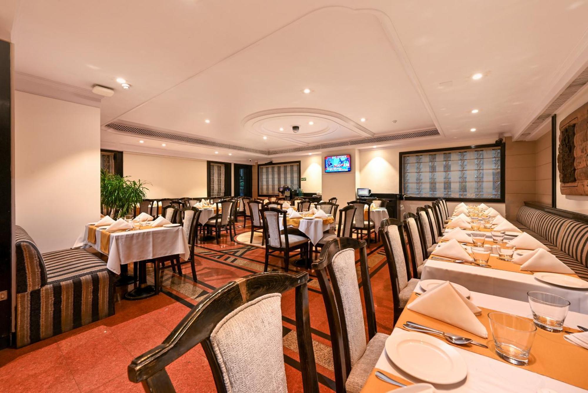 Fariyas Hotel Mumbai , Colaba Exterior foto
