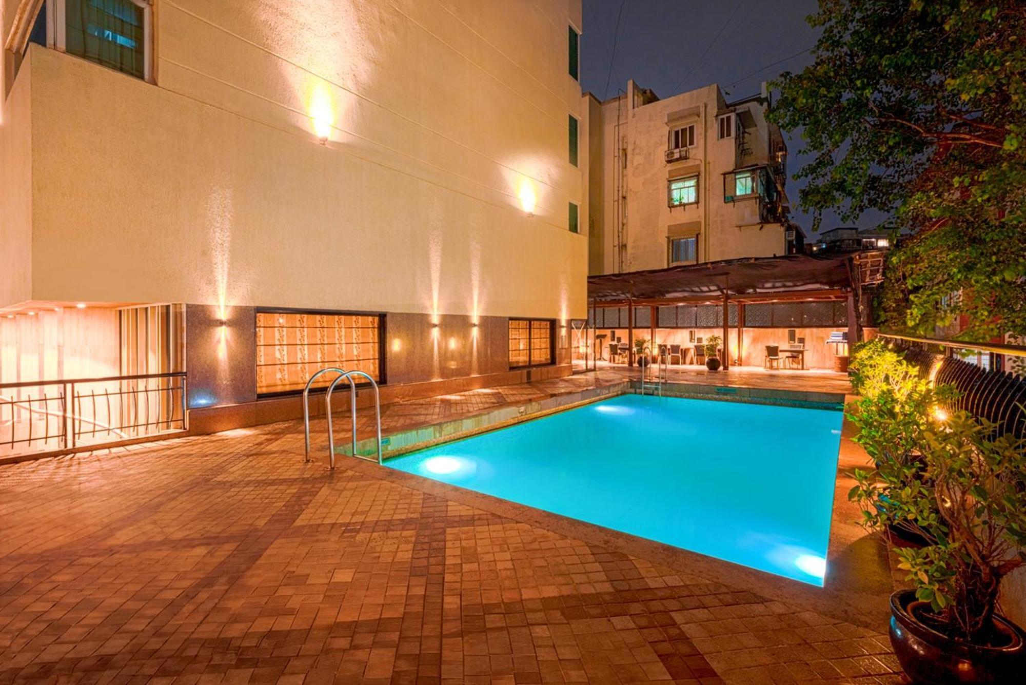 Fariyas Hotel Mumbai , Colaba Exterior foto