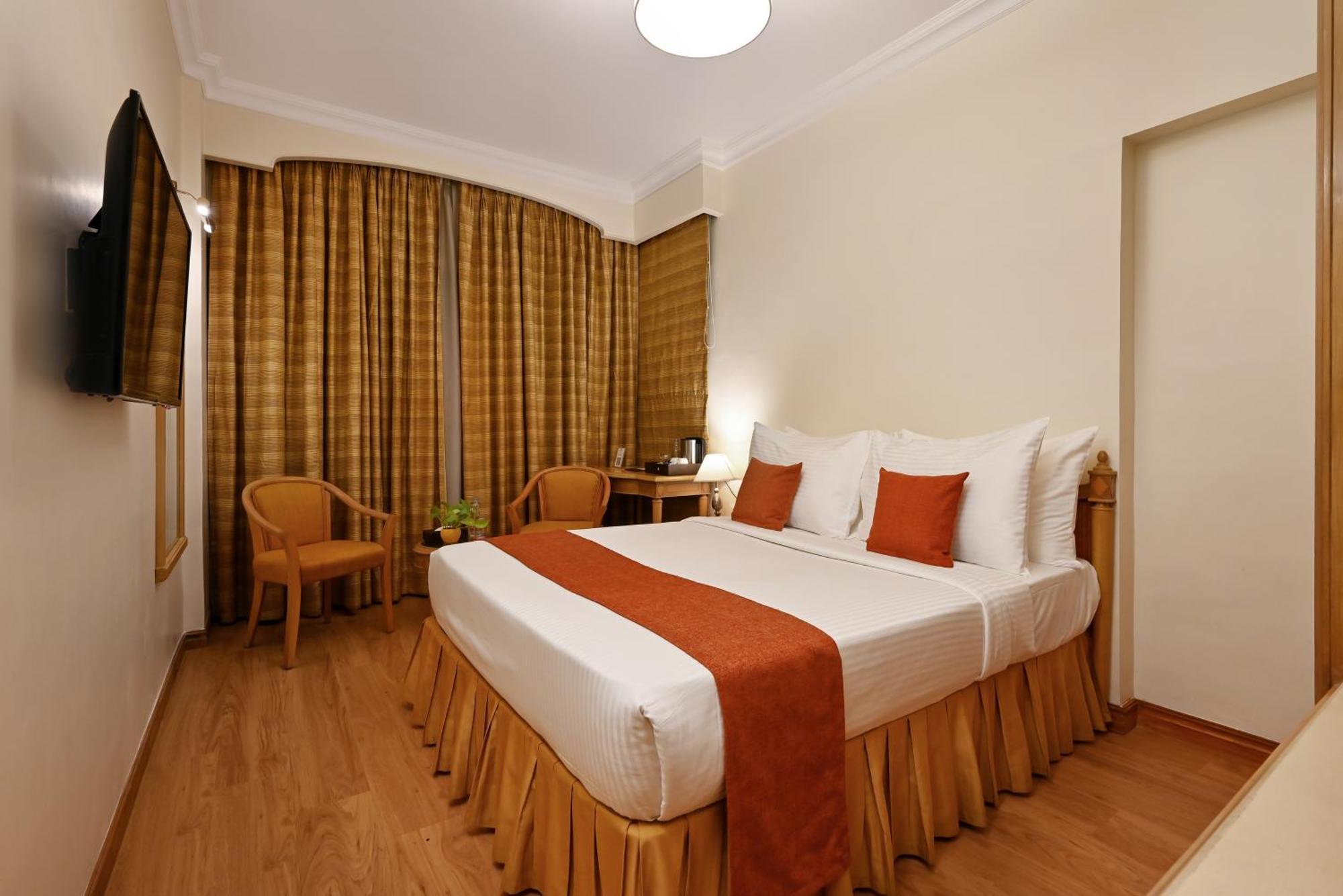 Fariyas Hotel Mumbai , Colaba Exterior foto